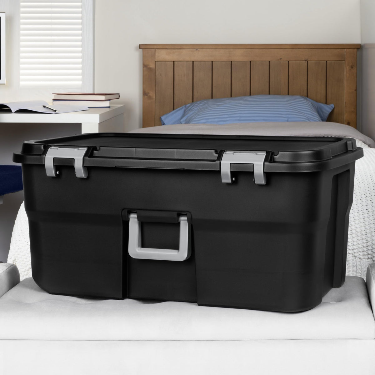 22 Gallon Wheeled Storage Trunk C4867